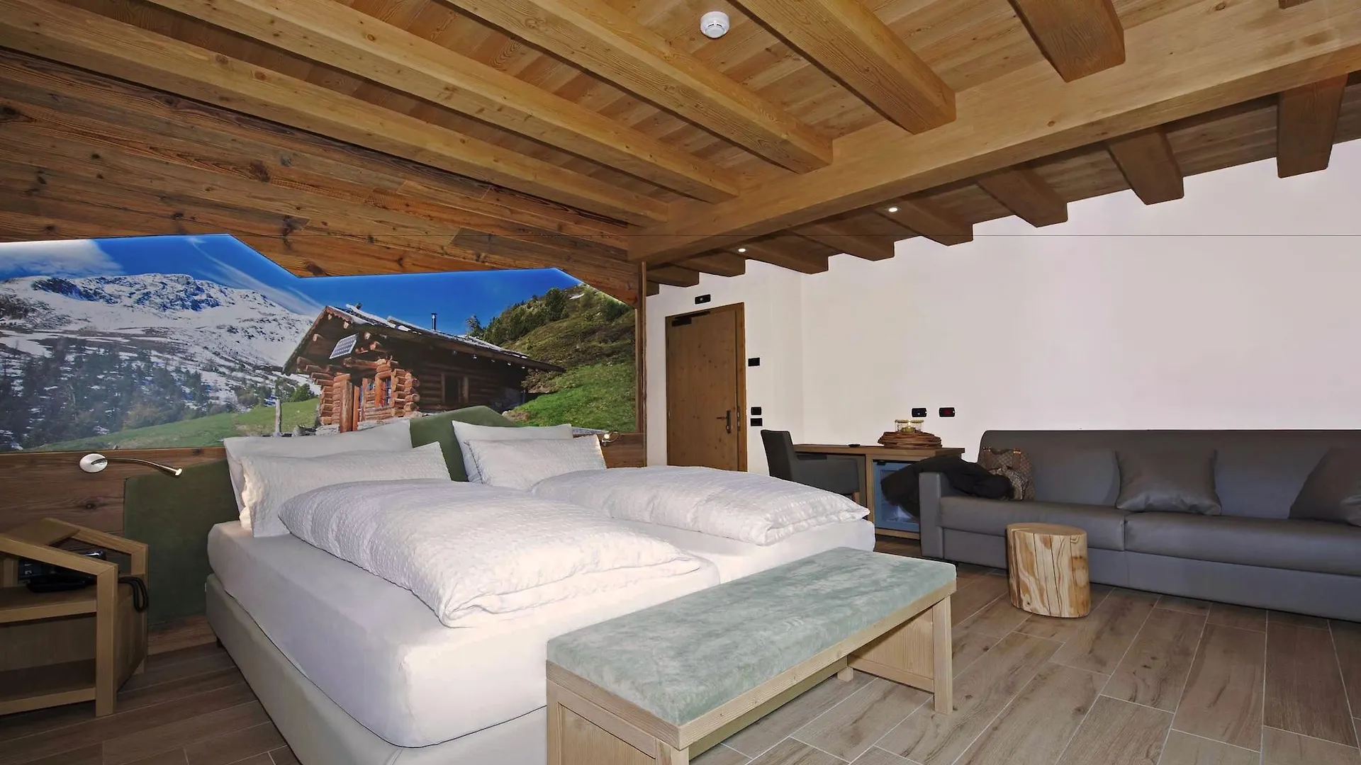 Hotel Amerikan Livigno 4*,