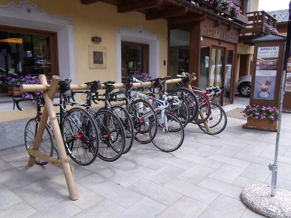 Hotel Amerikan Livigno 4*,