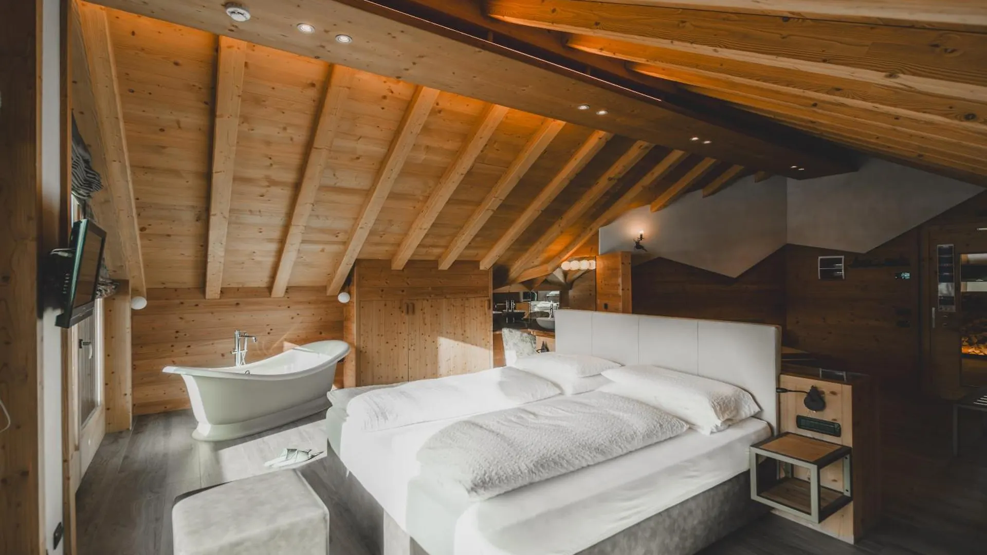 Hotel Amerikan Livigno 4*,  Italien