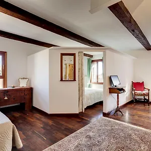 ca-badoer-east-studio.hotelinveneto.com/