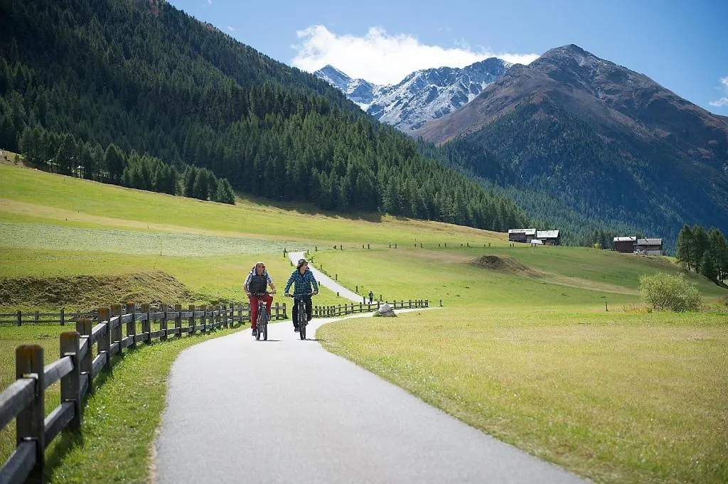 Hotel Amerikan Livigno 4*,  İtalya