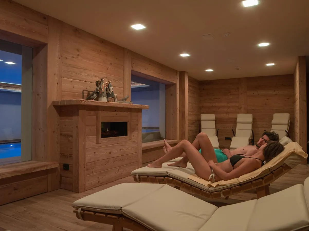 Hotel Amerikan Livigno 4*,  Italy
